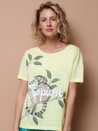 Женская футболка с принтом в виде лемура на дереве