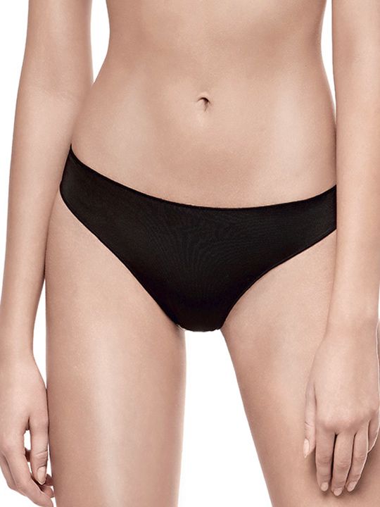 Изящные непрозрачные женские трусики-стринги