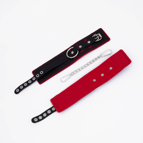 Черно-красные оковы с красной строчкой Sex