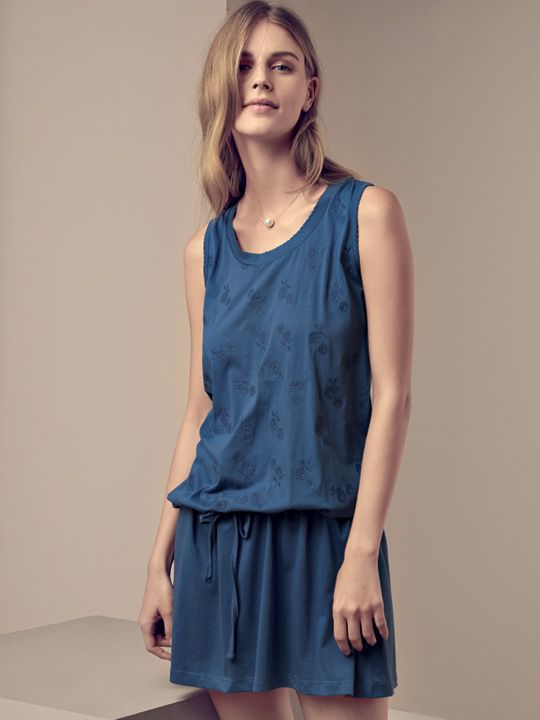 Легкая короткая женская сорочка с кулиской на поясе