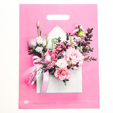 Розовый пакет с цветочным принтом и вырубной ручкой (40х31 см)