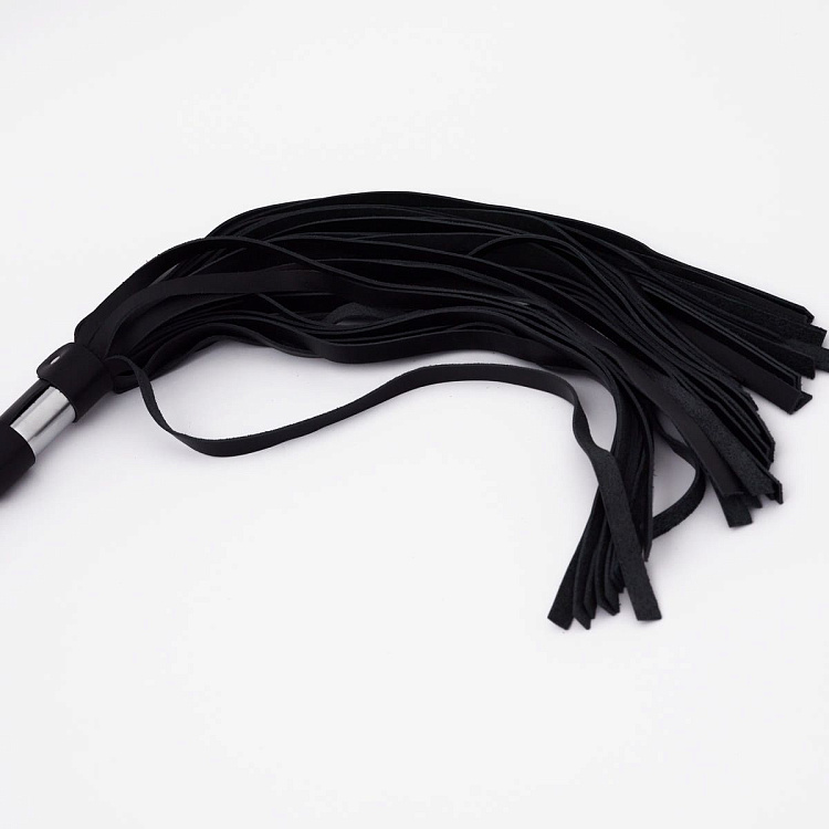 Черный кожаный флоггер со стальной ручкой - 45 см.