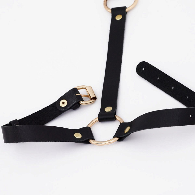 Черная кожаная портупея с резными элементами