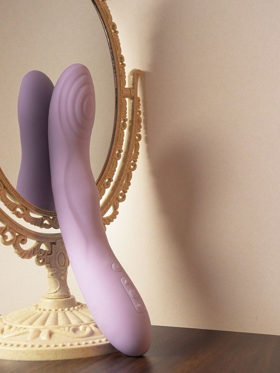 Сиреневый интерактивный вибромассажёр Selena с поступательными движениями и нагревом - 21 см.