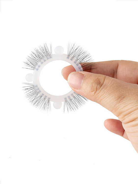 Эластичное кольцо с «ресничками» и 4 шариками